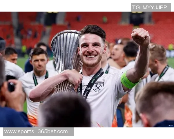 兰帕德盛赞赖斯实力出众当之无愧锁定枪手首发位置 兰帕德盛赞赖斯实力出众当之无愧锁定枪手首发位置