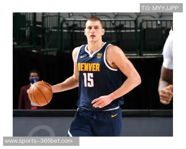 马龙称申京如约基奇般成为球队进攻核心角色展现出色表现 马龙称申京如约基奇般成为球队进攻核心角色展现出色表现