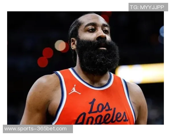 卢指导:球队计划新赛季降低哈登使用率与比赛负荷以提升整体表现 卢指导:球队计划新赛季降低哈登使用率与比赛负荷以提升整体表现