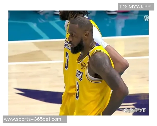 黄蜂主帅力挺三球：他不仅仅是得分手更是全能球员