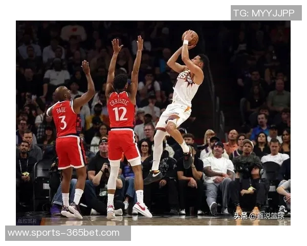 杰伦布朗半场表现低迷仅得7分罚球全中成唯一亮点