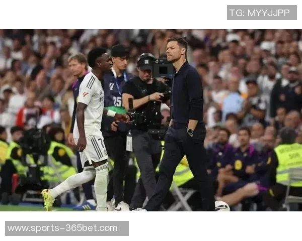 马卡报道皇马更衣室气氛紧张球员与阿隆索理念不合引发担忧 马卡报道皇马更衣室气氛紧张球员与阿隆索理念不合引发担忧