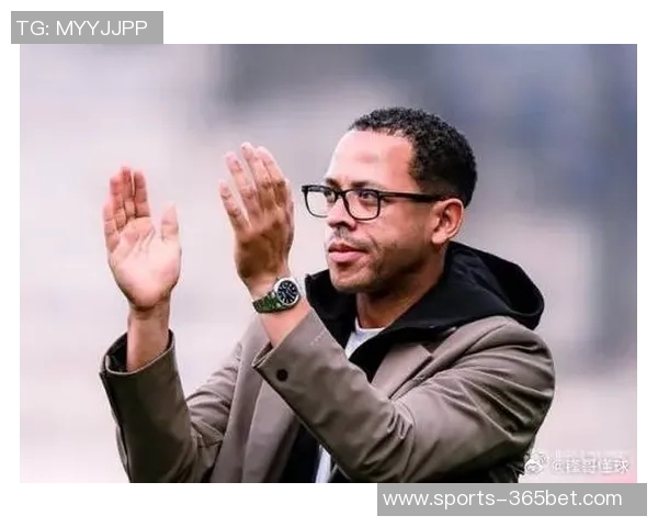 加里奥尼尔被视为罗塞尼尔接任切尔西的热门人选之一